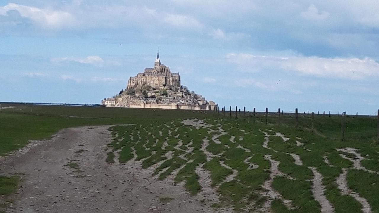 Le Petit Bois Normand - Chambre D'Hote Bed and Breakfast Champ-du-Boult Esterno foto